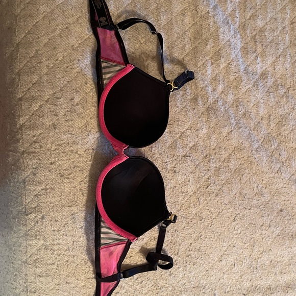 VS Very Sexy Push-up Bra - Picture 2 of 3